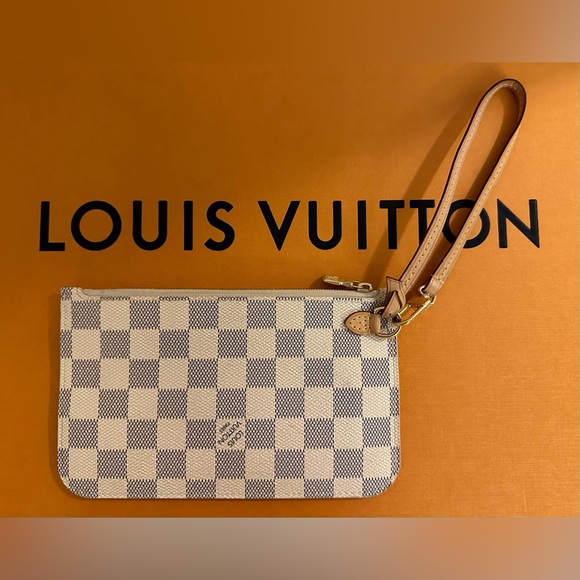 Louis Vuitton Handbags - Louis Vuitton Damier Azur Neverfull Pochette EUC